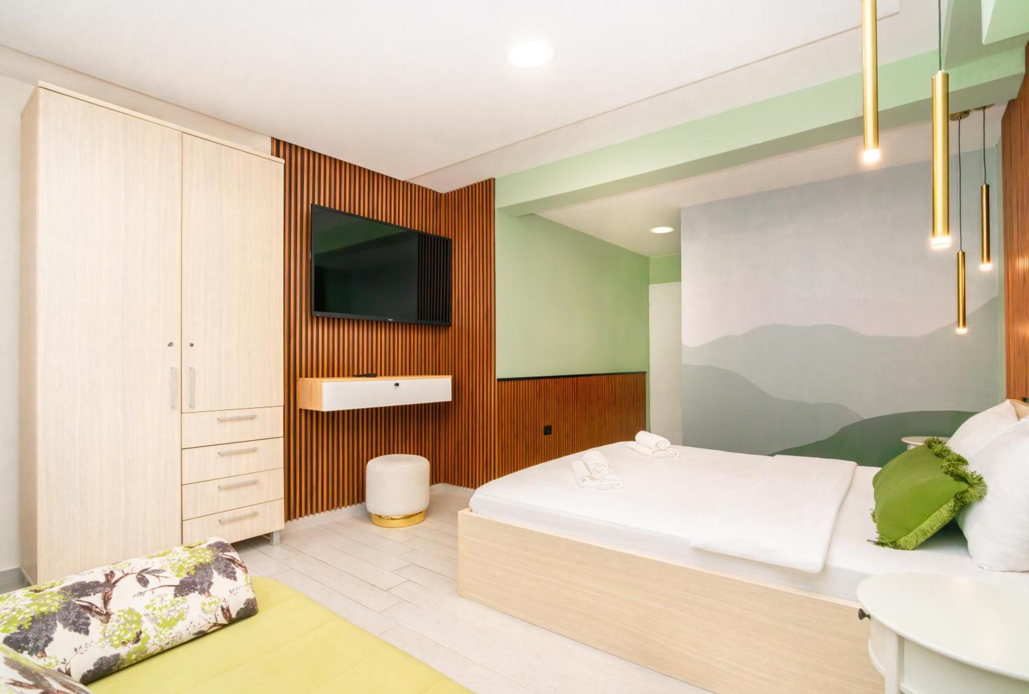7 Hills Rooms ポドゴリツァ エクステリア 写真